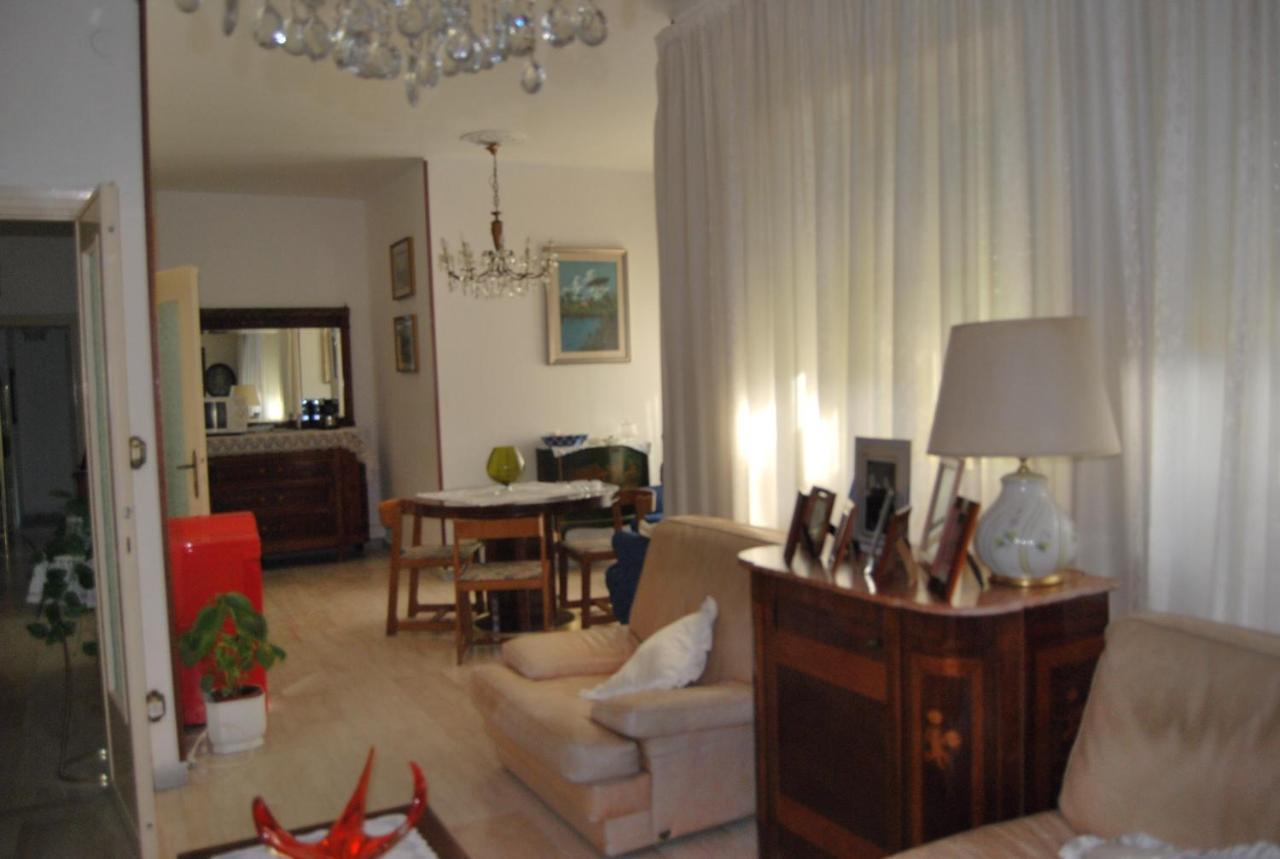A Casa Di Lidia B&B กาเอตา ภายนอก รูปภาพ